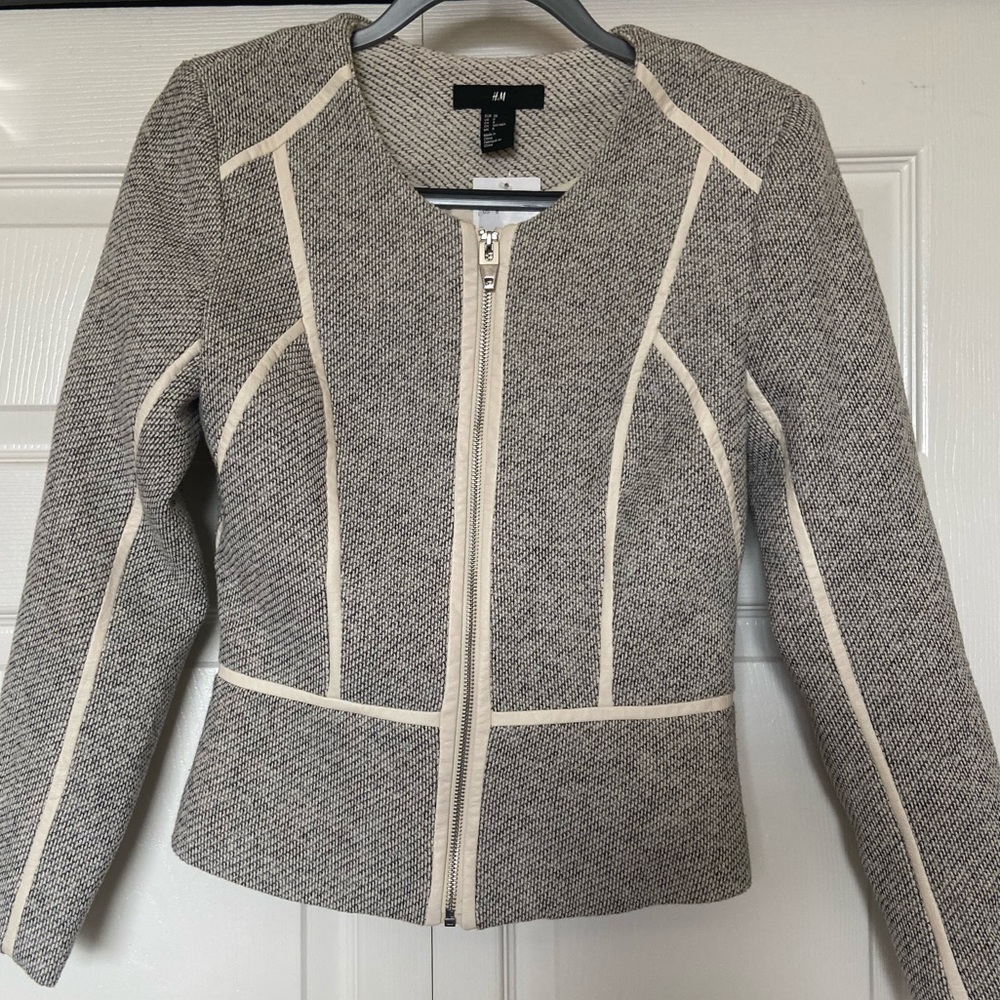 HM White-Lined Zip Jacket